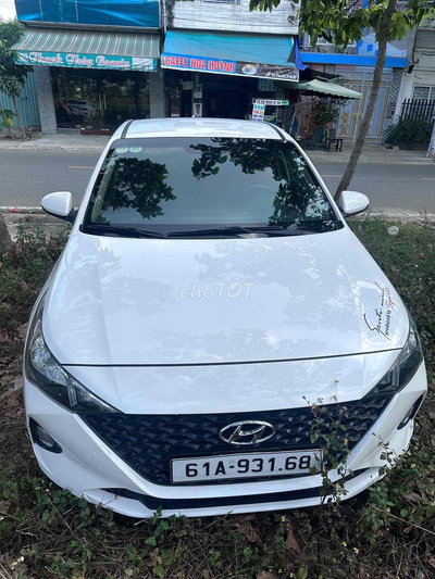 Hyundai Accent Trắng Số sàn