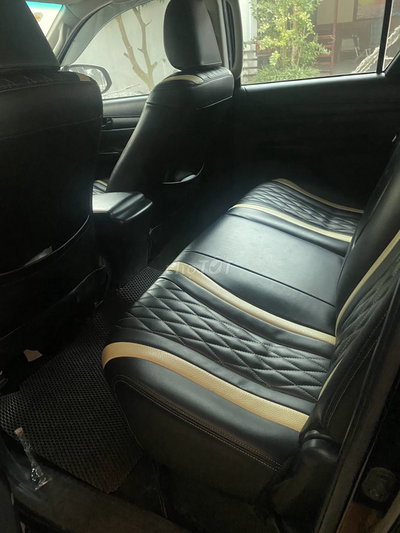 Toyota Hilux 2021 11000 km Đen