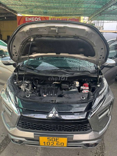 Mitsubishi Xpander 7 chỗ Xám