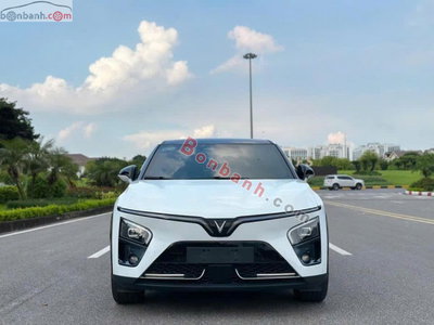Xe VinFast VF7 Plus AWD 2026