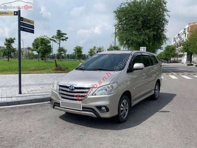 Xe Toyota Innova 2.0E 2015
