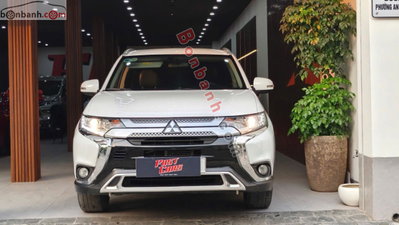 Xe Mitsubishi Outlander 2.0 CVT 2020