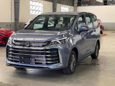 *** 1 XE G50 LUXURY 7 CHỖ MÀU XANH