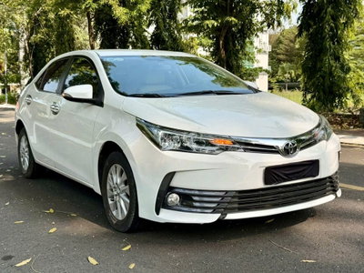 Toyota Corolla Altis 2017 1.8E Trắng