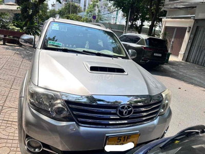 Toyota Fortuner 2016 may dau