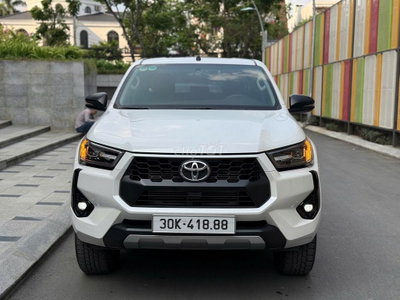 Toyota Hilux 2025 2.4L 4x2 AT 6.000km like new 99%