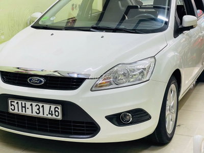 Ford Focus 2011 1.8AT Trắng Hatback cực cool