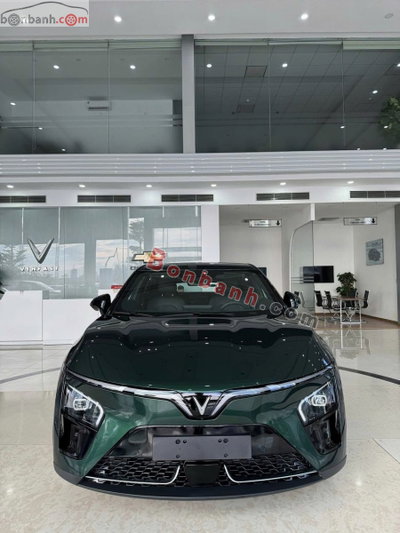 Xe VinFast VF7 Plus AWD 2026