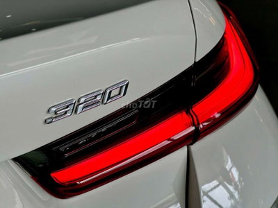 BMW 320i Sportline 2023 Trắng 24000 km