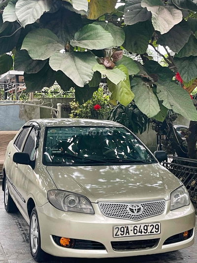 Toyota Vios 2005 Vàng cát Số sàn