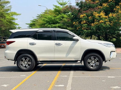 Toyota Fortuner 2019 Trắng