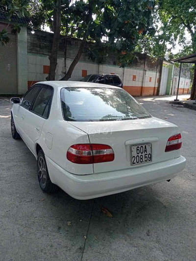 Toyota Corolla Trắng Số sàn
