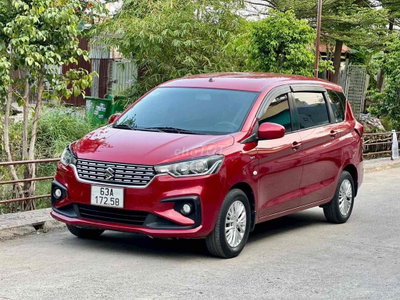 Chắc là ít xe số sàn đi gia đình như này