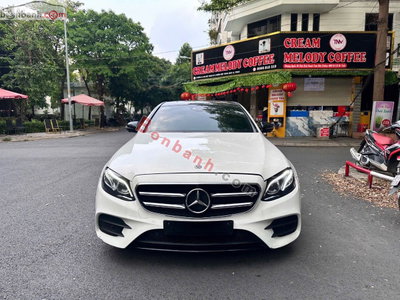 Xe Mercedes Benz E class E300 AMG 2020