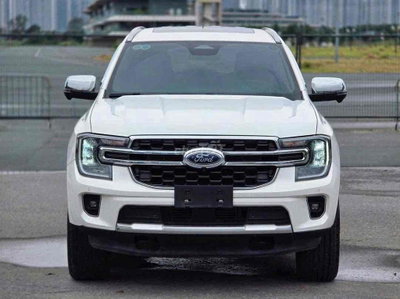 Ford Everest 2025 2.0L Titanium 4x2 10000 km
