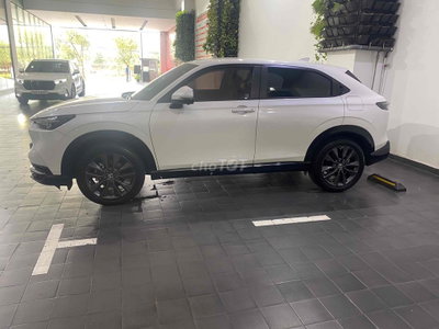 HONDA HRV RS 2023Trắng - Siêu Lướt