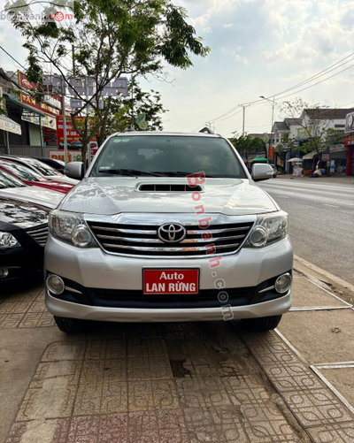 Xe Toyota Fortuner 2.5G 2015