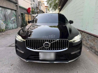 Volvo XC60 2022 Đen/Nâu