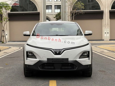 Xe VinFast VF6 Eco 2026
