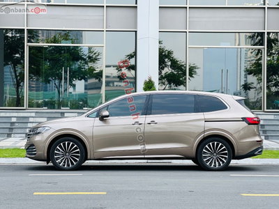 Xe Volkswagen Viloran Luxury 2024