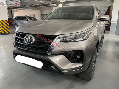 Xe Toyota Fortuner 2.4L 4x2 AT 2023