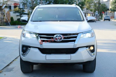 Xe Toyota Fortuner 2.4G 4x2 AT 2019