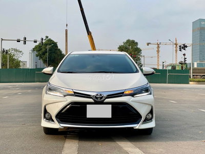 Toyota Corolla Altis 2022 1.8G Trắng 2.4v
