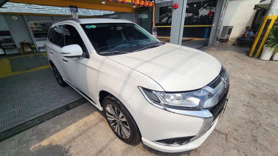 Mitsubishi Outlander 2024 CVT2.0 Trắng