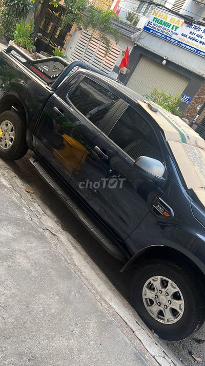 Ford Ranger 2020 xanh nhớt