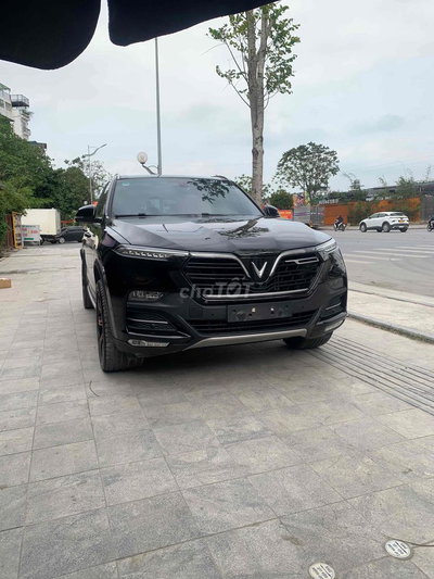 VinFast Lux SA Premium 2020 Đen