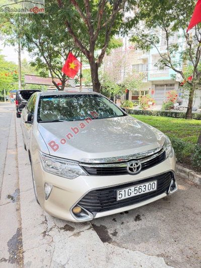 Xe Toyota Camry 2.0E 2018