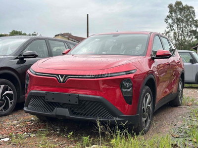 VinFast Limo Green 2025 Đỏ giao ngay