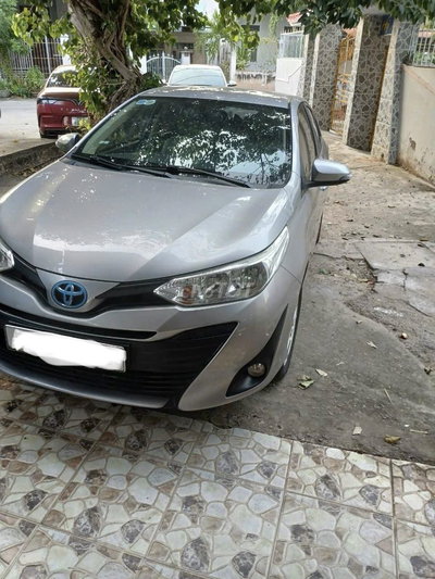 Toyota Vios màu Bạc
