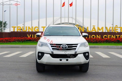 Xe Toyota Fortuner 2.4G 4x2 AT 2018
