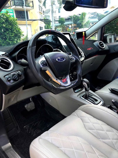 Ford Fiesta 2016 Đỏ 110.000 km