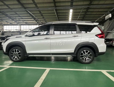 Suzuki XL7 2024 Trắng 7 chỗ