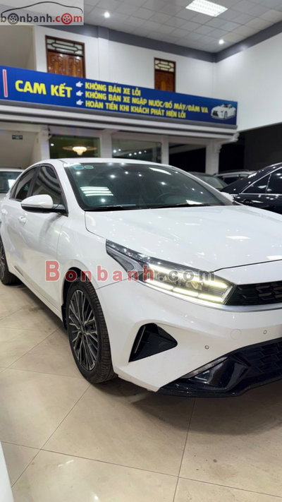 Xe Kia K3 Premium 1.6 AT 2023