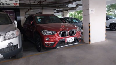 Xe BMW X1 sDrive18i 2018