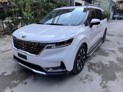 KIA Carnival 2021 Signature Trắng