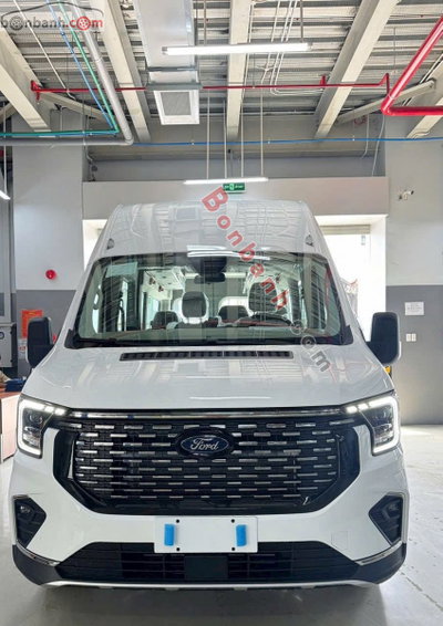 Xe Ford Transit Premium+ 2026