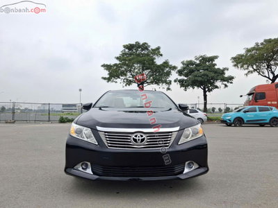 Xe Toyota Camry 2.0E 2013