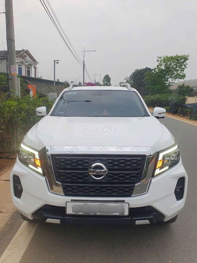 Nissan Navara VL 2021 Trắng