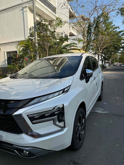Mitsubishi Xpander 2023 Premium Trắng