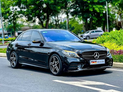 Mercedes-Benz C300 AMG model 2020