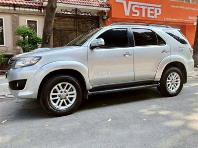Toyota Fortuner bản G máy dầu 01 đời chủ mua mới