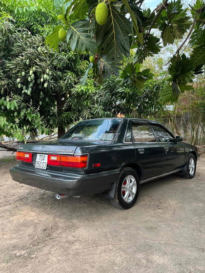 Toyota Camry 87 LE