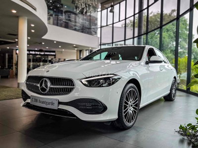 Mercedes C200 Plus - trả trước từ 500 triệu