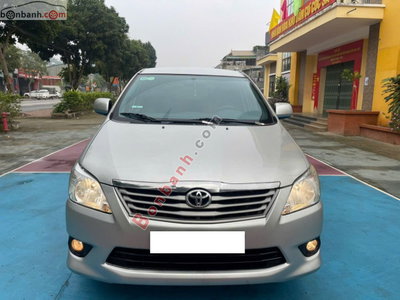 Xe Toyota Innova 2.0E 2013