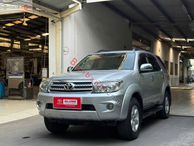Xe Toyota Fortuner 2.7V 4x4 AT 2010