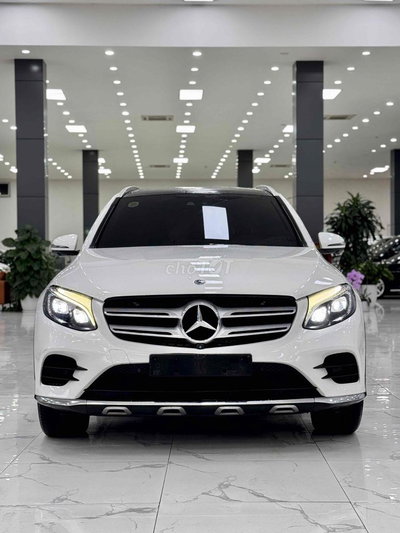 Mercedes-Benz GLC300 màu Trắng